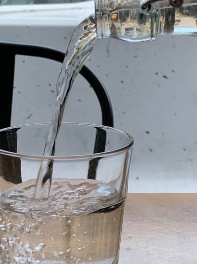 혈당 낮추는법 : 더 많은 물을 마신다.